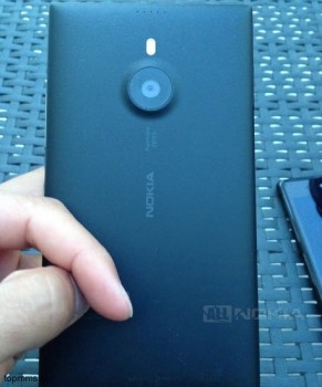 123019-Nokia_Lumia_1520